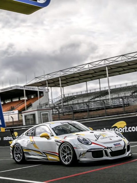 Location Porsche 911 991 gt3 cup sur circuit par l'écurie française