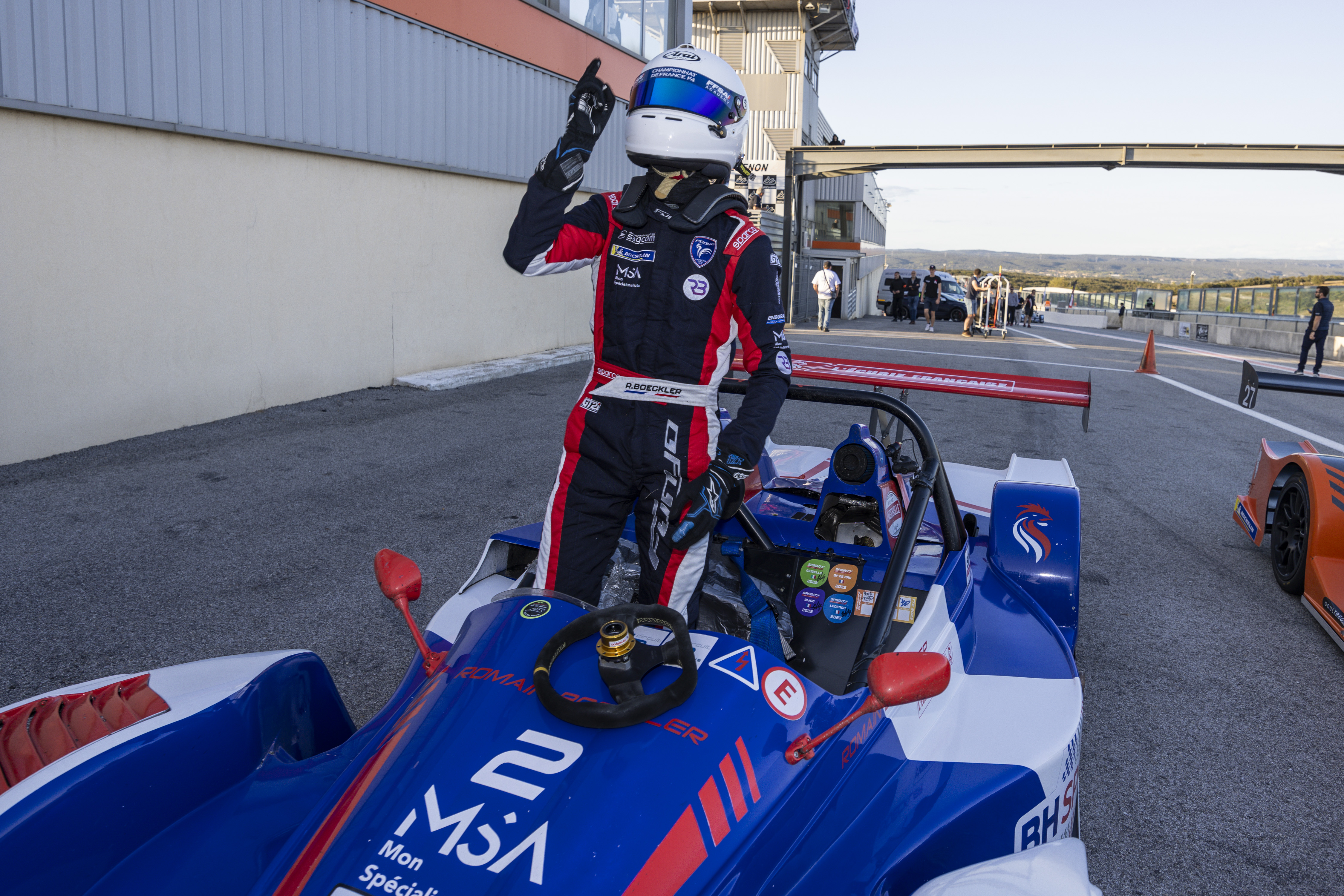 Pilote Ecurie française victorieux funyo SP05 EVO